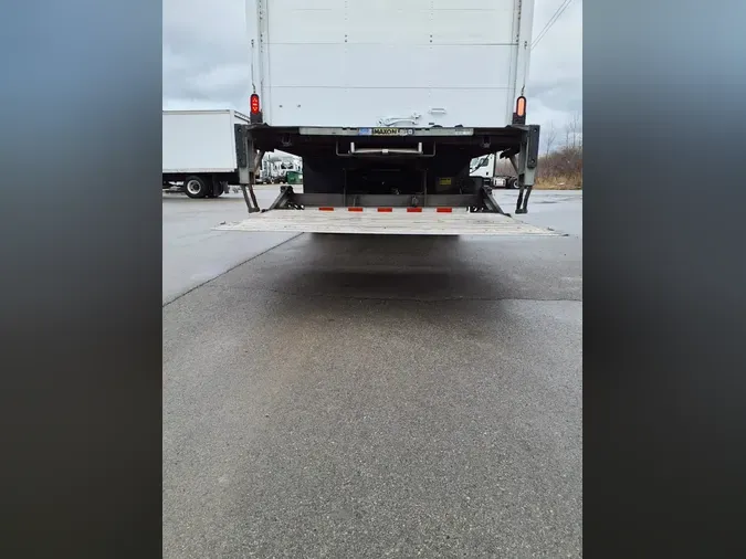 2018 FREIGHTLINER/MERCEDES M2 106