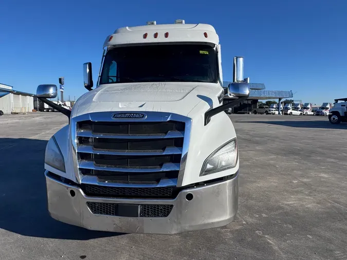 2021 FREIGHTLINER CASCADIA 126