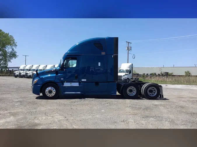 2023 Freightliner Cascadia 126