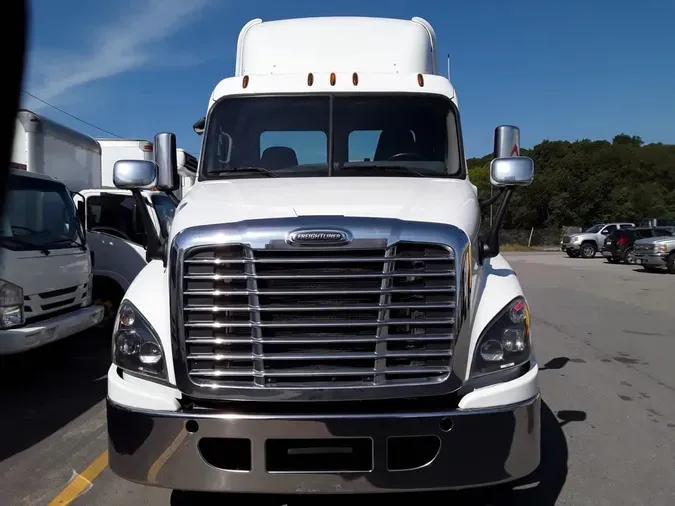 2018 FREIGHTLINER/MERCEDES CASCADIA 125