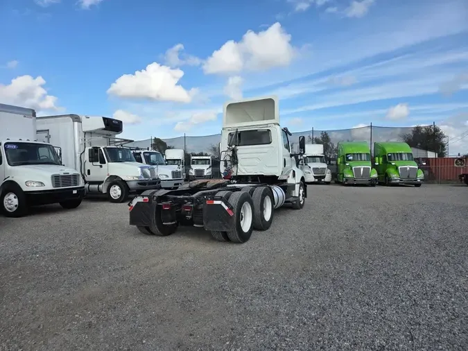 2019 NAVISTAR INTERNATIONAL LT625 DAYCAB T/A