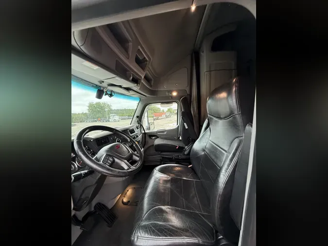 2020 Peterbilt 579