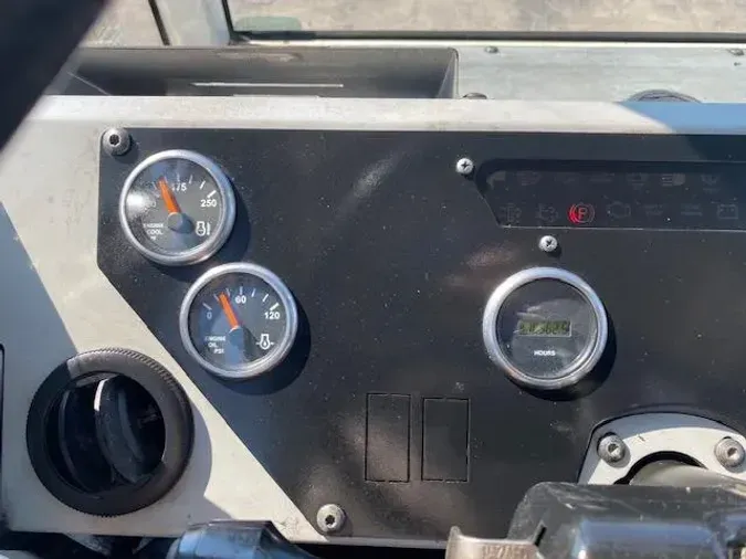 2021 AutoCar ACTT42