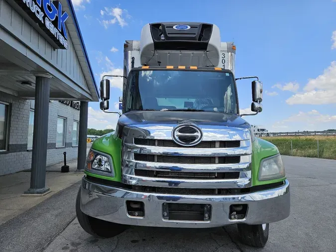 2017 HINO 338 Reefer