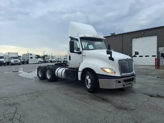 2019 NAVISTAR INTERNATIONAL LT625 DAYCAB T/A