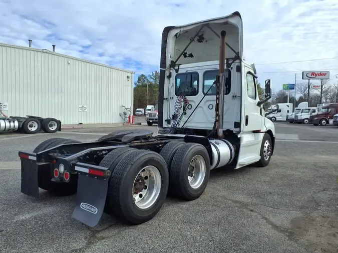 2020 FREIGHTLINER/MERCEDES NEW CASCADIA PX12664