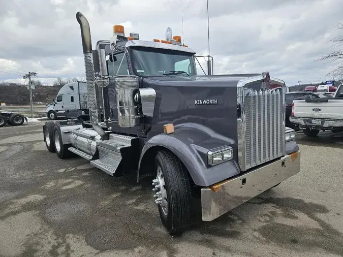 2019 KENWORTH W900