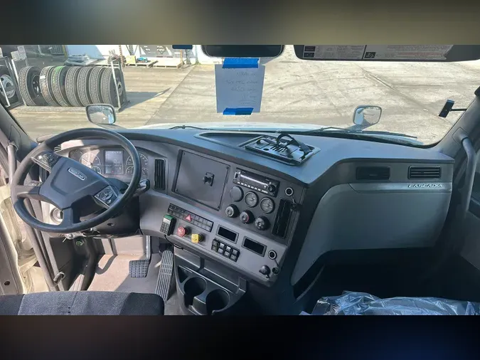 2021 Freightliner Cascadia 126
