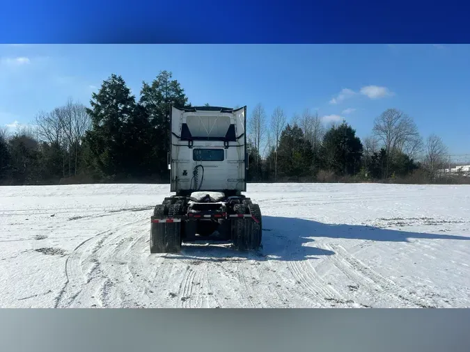 2018 Volvo VNL300