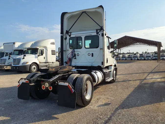 2019 FREIGHTLINER/MERCEDES NEW CASCADIA 126