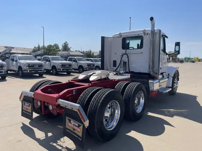 2022 Peterbilt 567