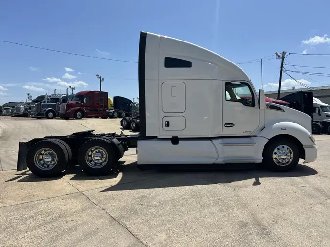 2021 Kenworth T680