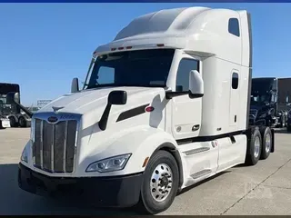2023 PETERBILT 579