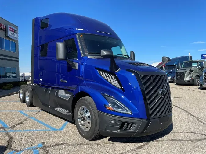 2026 VOLVO VNL64T860