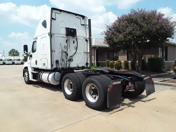 2018 FREIGHTLINER CASCADIA 125