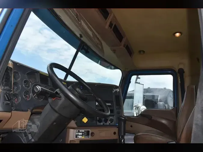 2010 MACK GRANITE GU813