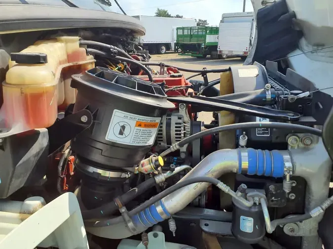 2018 FREIGHTLINER M2 106