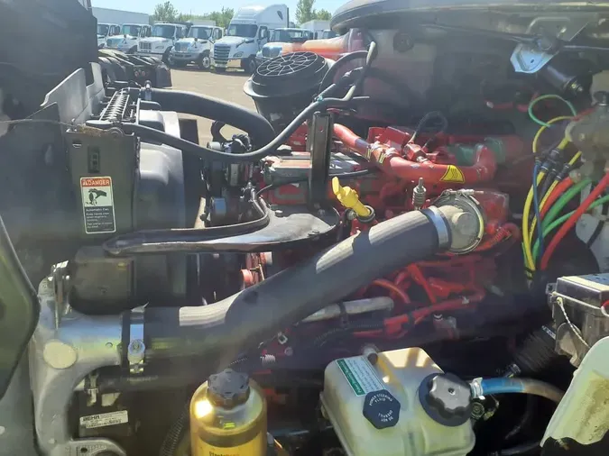 2016 FREIGHTLINER M2 106