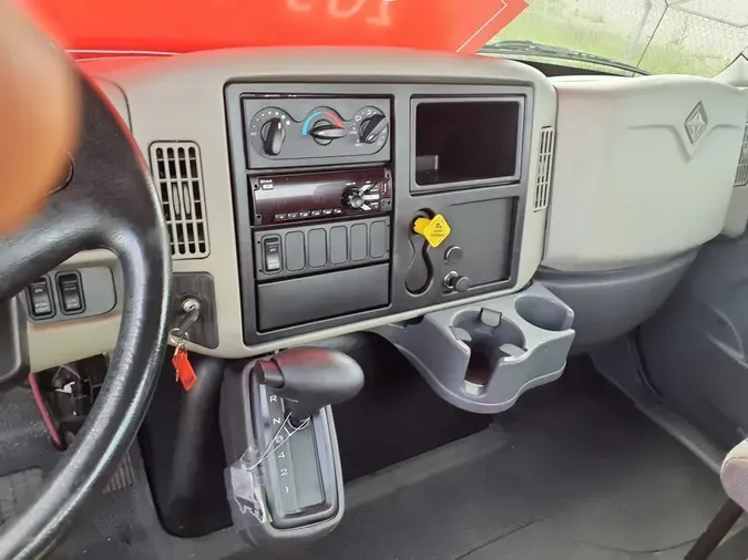 2018 NAVISTAR INTERNATIONAL 4300