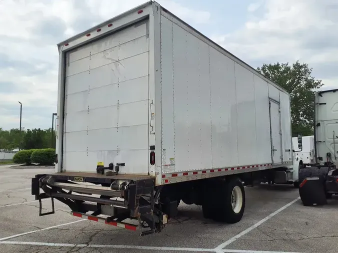 2017 FREIGHTLINER M2 106