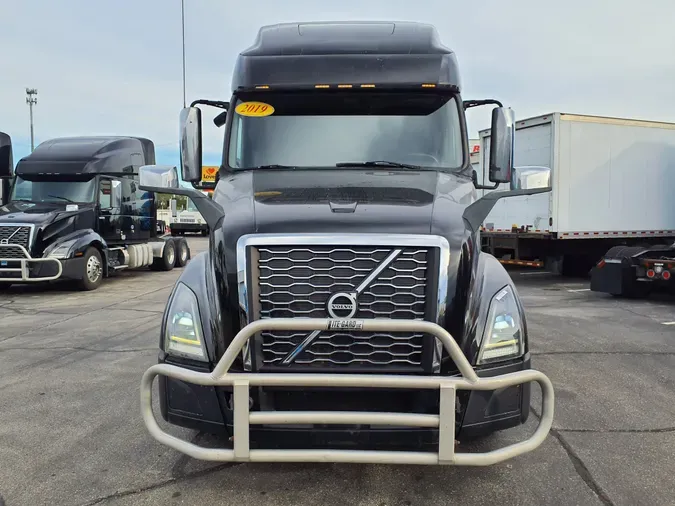 2019 VOLVO VNL64T-760