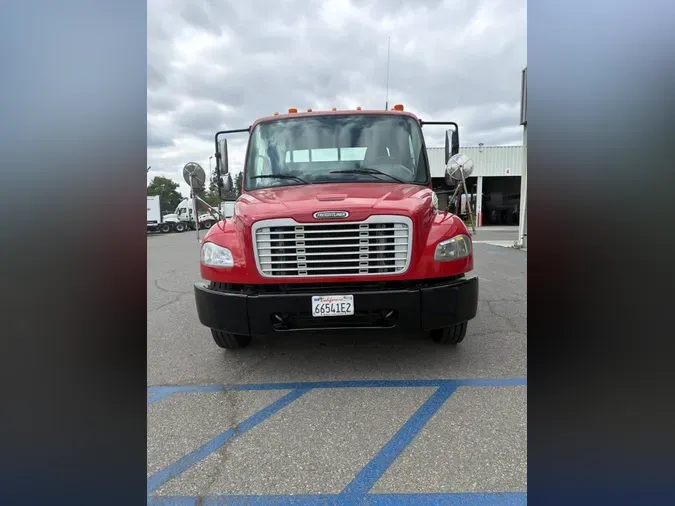2018 FREIGHTLINER/MERCEDES M2 106