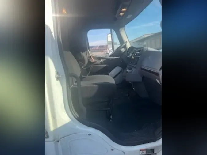 2020 FREIGHTLINER/MERCEDES M2 1061b145969a55a28fee9c19a53696918f3