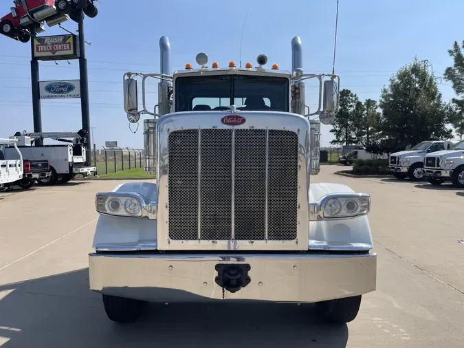 2015 Peterbilt 389