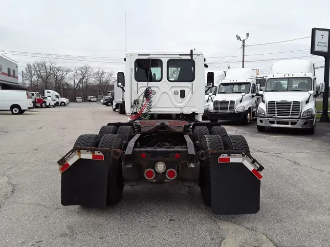 2017 FREIGHTLINER/MERCEDES CASCADIA 113