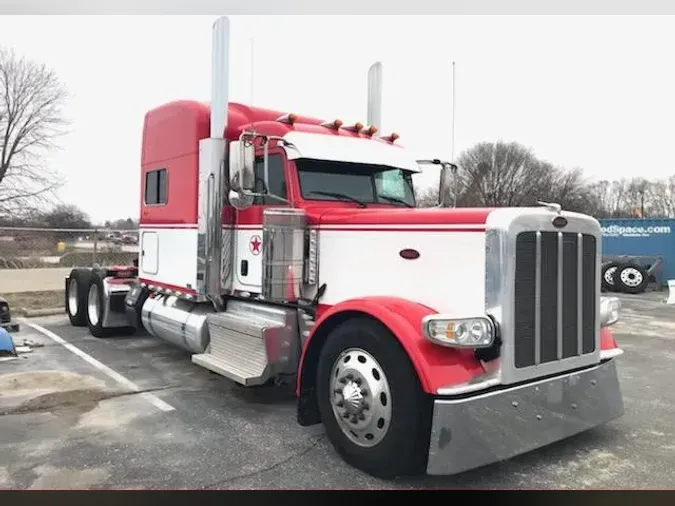 2023 Peterbilt 389