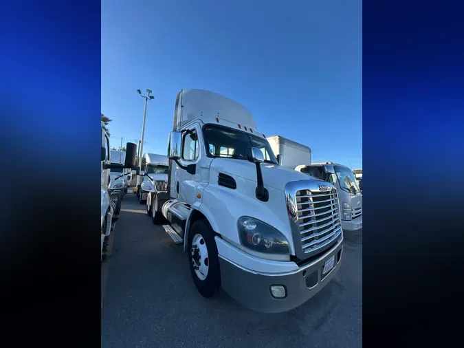 2017 FREIGHTLINER/MERCEDES CASCADIA 1131b1db4c6bd3387a4ac98b1377765c176