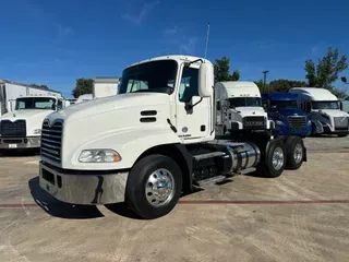 2018 MACK CXU613