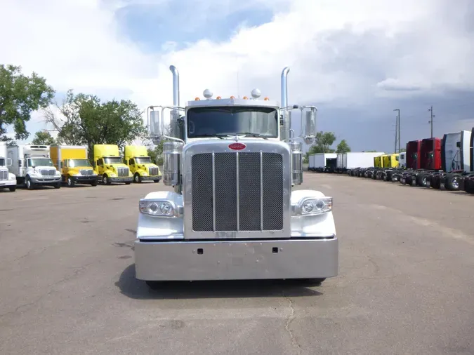 2023 Peterbilt 389