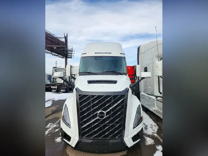 2026 VOLVO VNL64T660