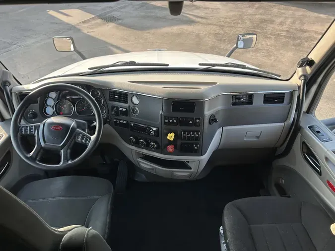 2021 Peterbilt 579
