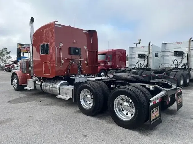 2023 Peterbilt 389