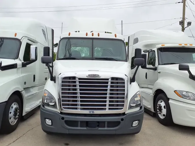 2019 FREIGHTLINER CASCADIA 1131b2ba913db0c91f7c6327e750545e7e3