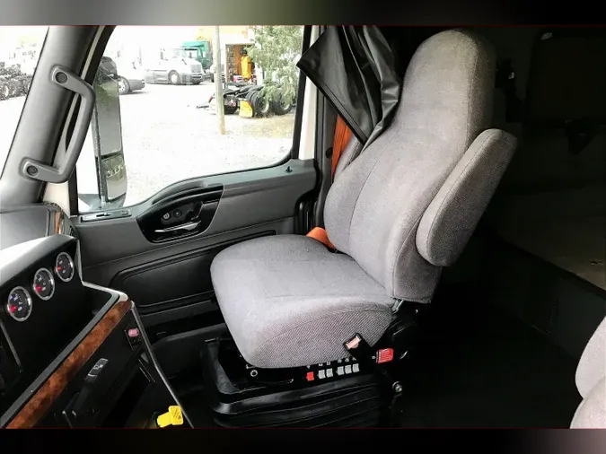 2020 INT LT625 6x4