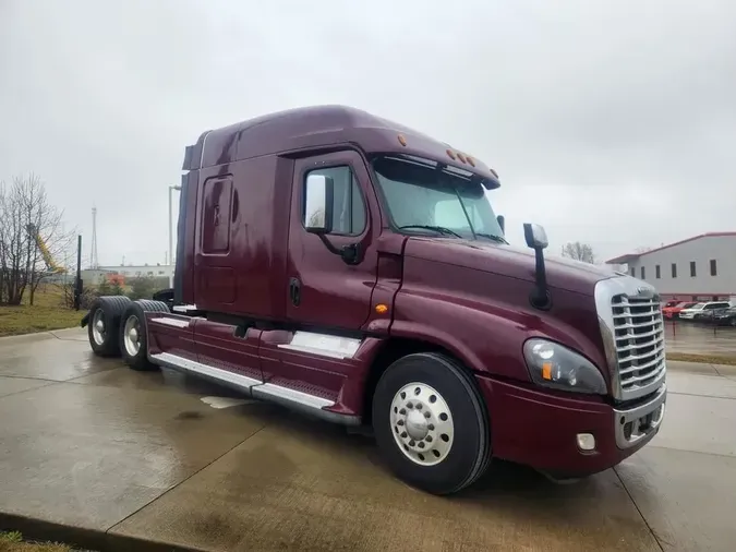 2016 Freightliner Cascadia