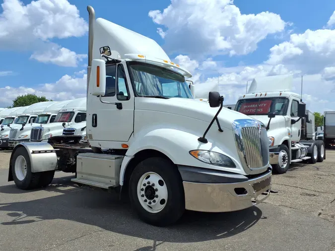 2017 NAVISTAR INTERNATIONAL PROSTAR (4X2)