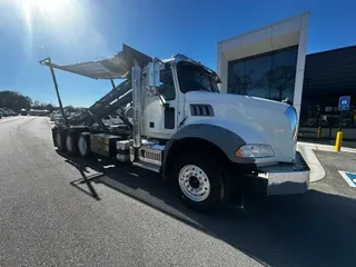 2018 Mack GU813