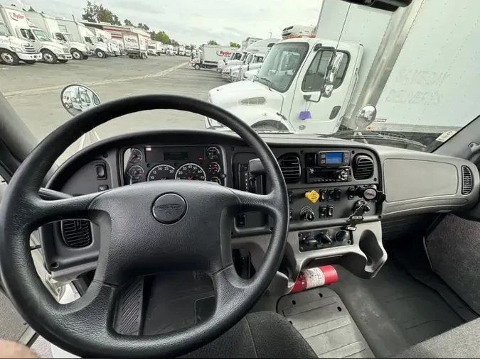 2018 FREIGHTLINER/MERCEDES M2 106