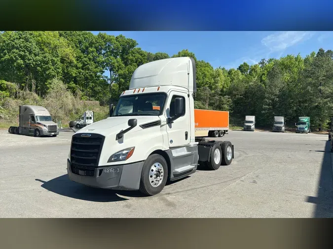 2019 Freightliner Cascadia 126