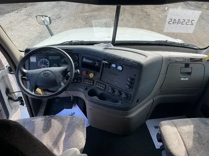 2019 Freightliner X12564ST