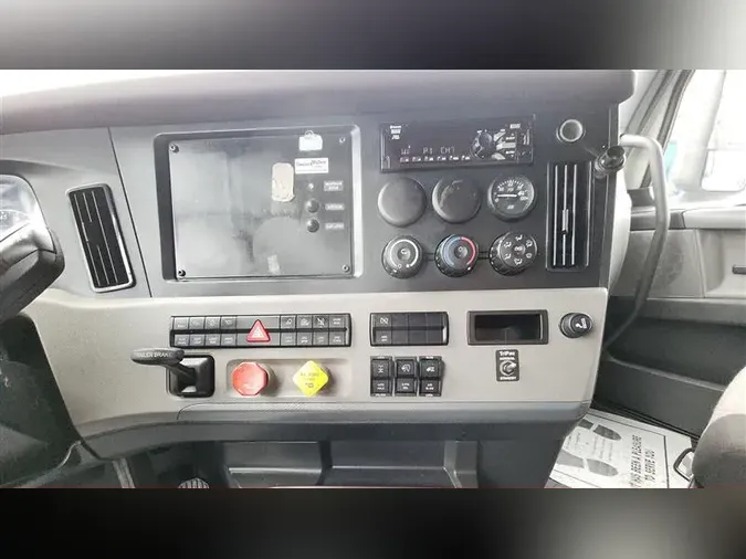 2020 FREIGHTLINER CA126