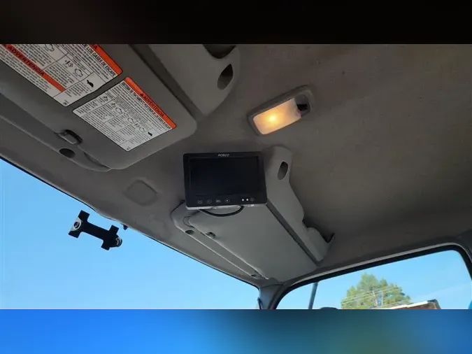 2019 HINO 195