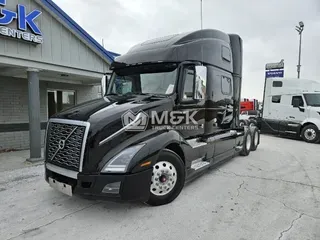 2023 VOLVO VNL64T860