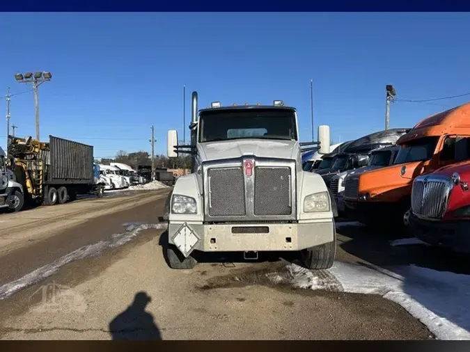 2015 KENWORTH T880