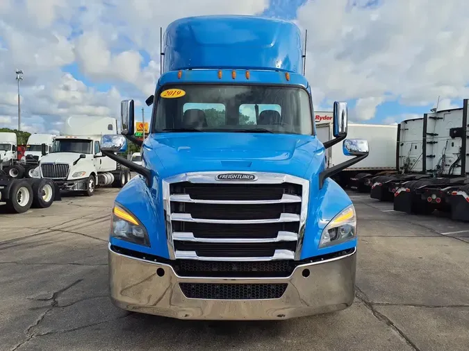 2019 FREIGHTLINER NEW CASCADIA PX12664