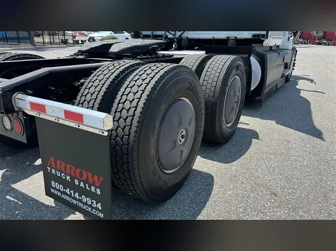 2022 INTERNATIONAL LT625